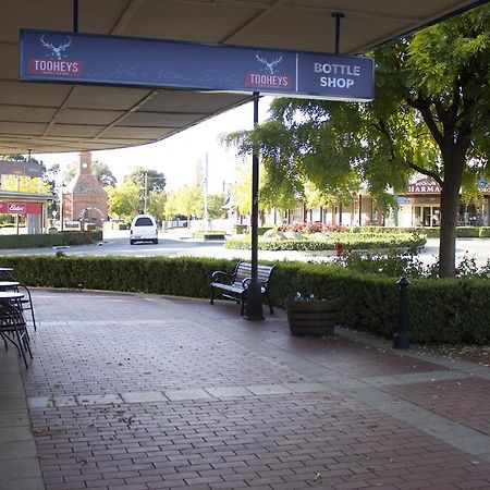 Court House Hotel Boorowa Exterior photo