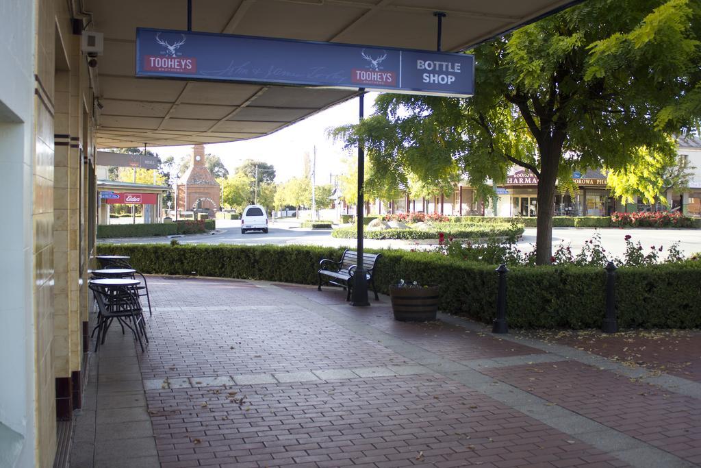 Court House Hotel Boorowa Exterior photo