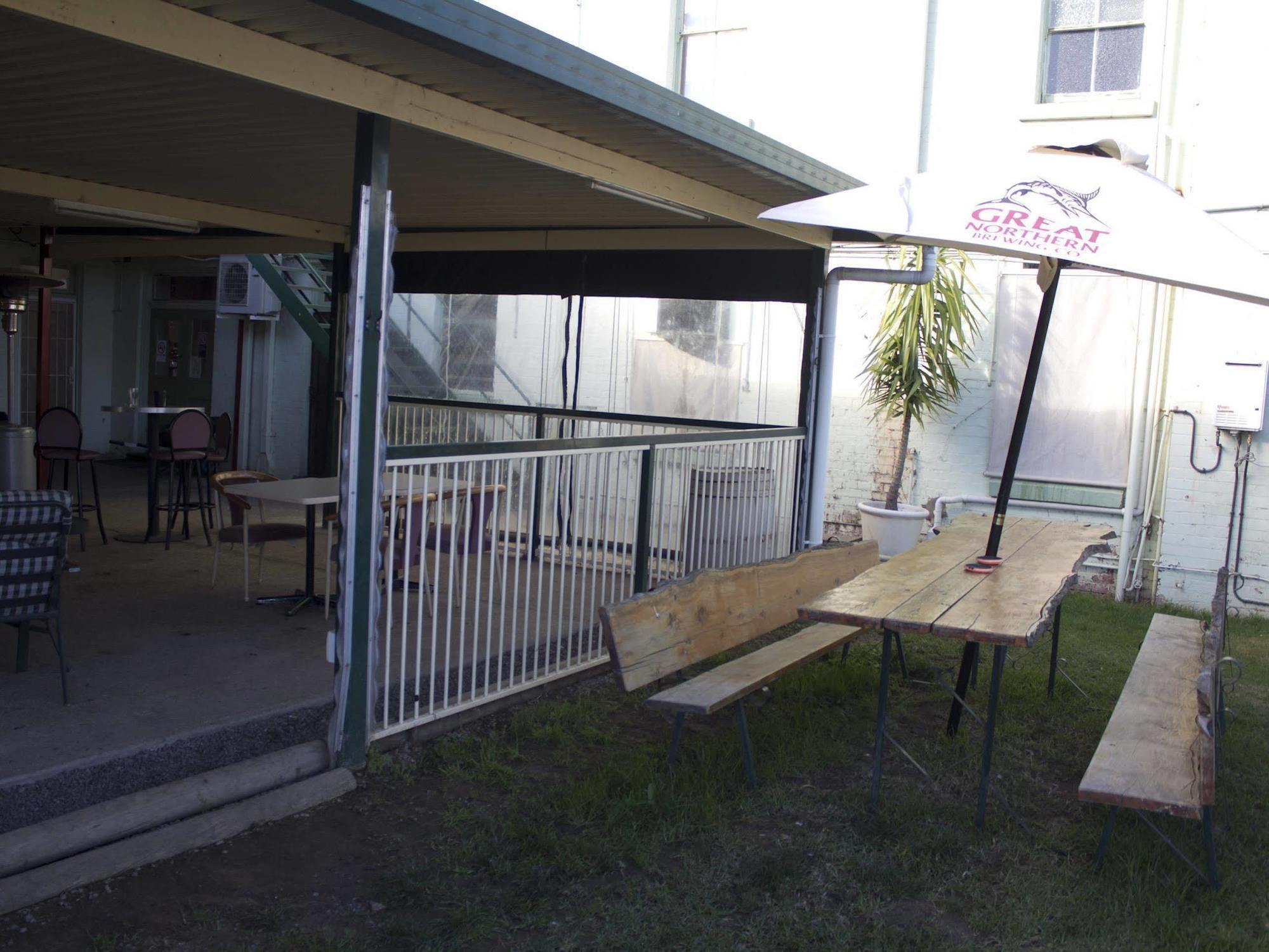 Court House Hotel Boorowa Exterior photo