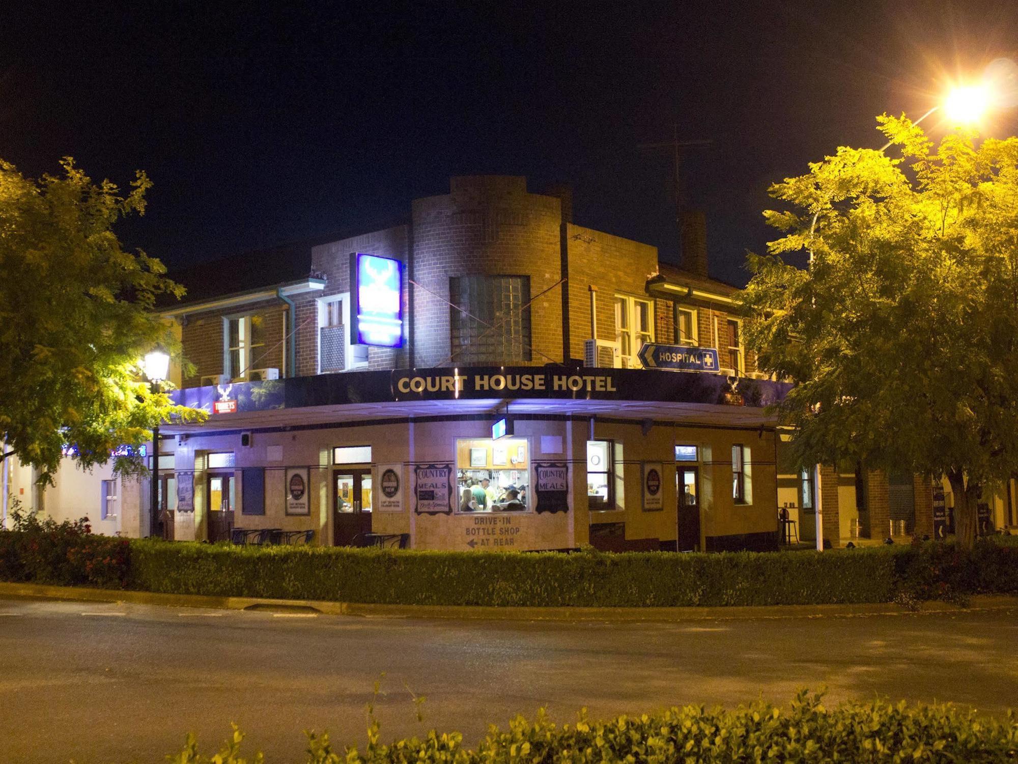 Court House Hotel Boorowa Exterior photo