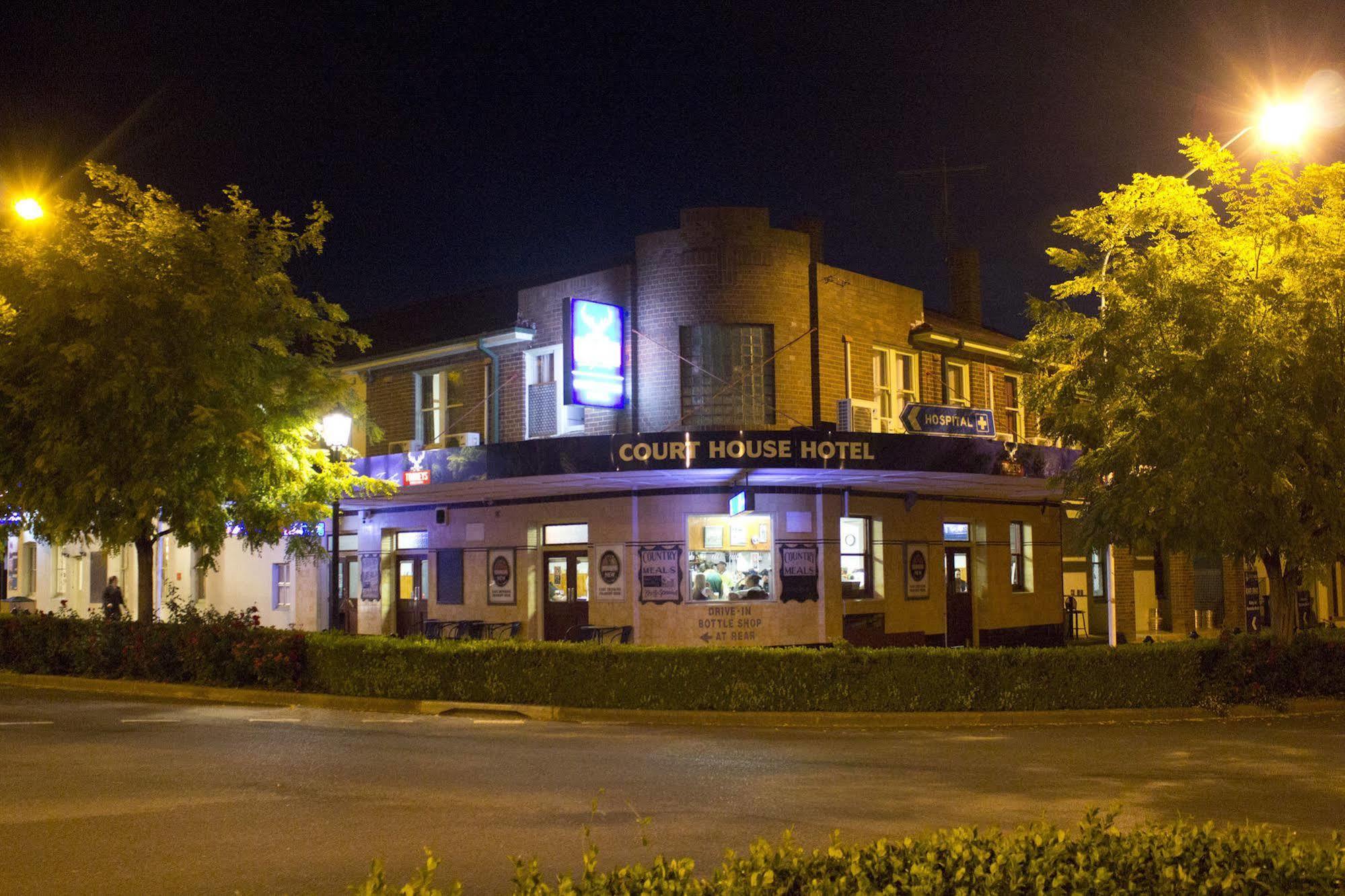 Court House Hotel Boorowa Exterior photo